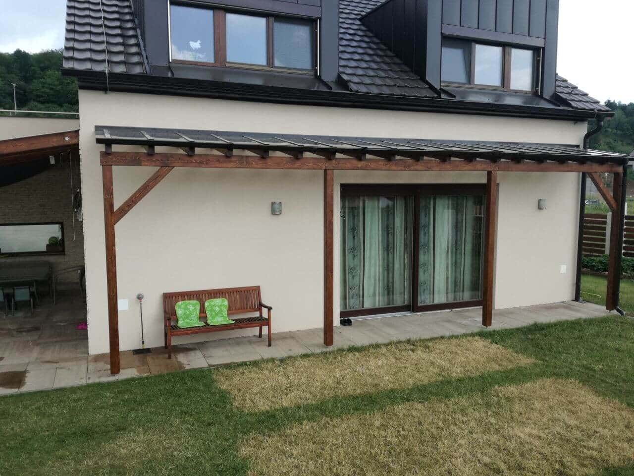 Přístřešek a terasa, Ochoz u Brna